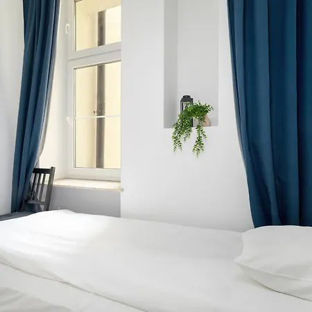 Cosy Very Berry In Close To The Park By Renters