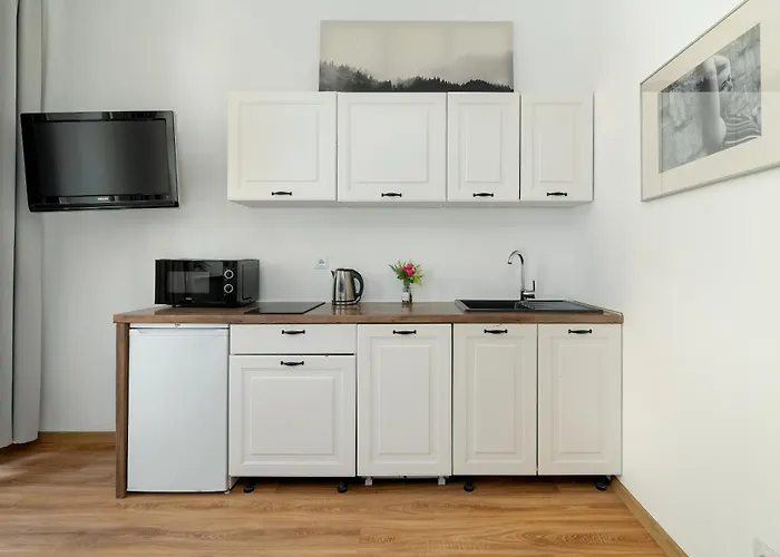 Cosy Very Berry In Close To The Park By Renters Apartment *