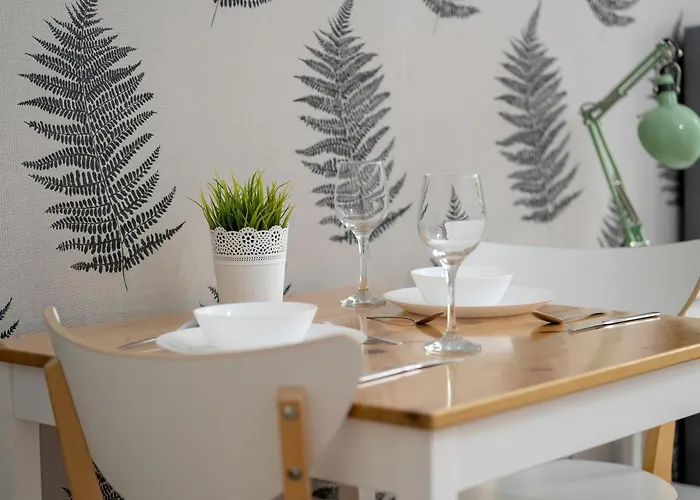 Cosy Very Berry In Close To The Park By Renters Poznan