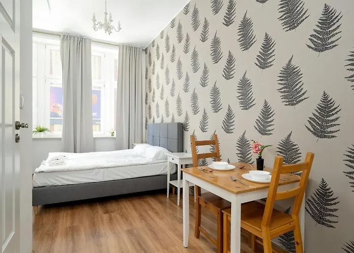 Cosy Very Berry In Close To The Park By Renters