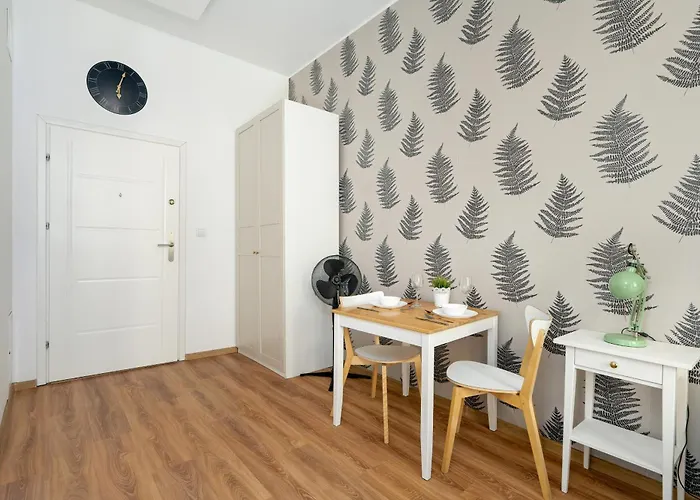 Apartment Cosy Very Berry In Close To The Park By Renters Poznan