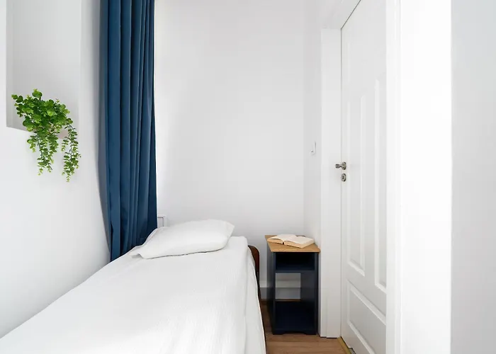 Cosy Very Berry In Close To The Park By Renters *