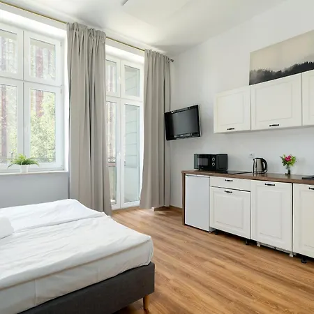 Cosy Studios Very Berry In Poznan Close To The Park By Noclegi Renters Apartamento