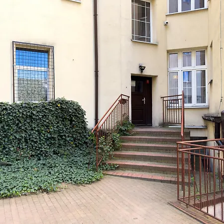 Cosy Very Berry In Close To The Park By Renters