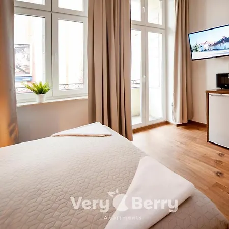 Cosy Studios Very Berry In Poznan Close To The Park By Noclegi Renters * Poznan