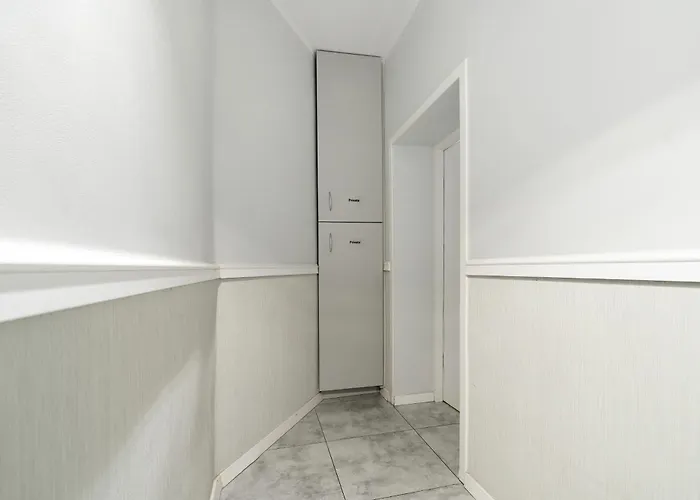 Cosy Very Berry In Close To The Park By Renters *