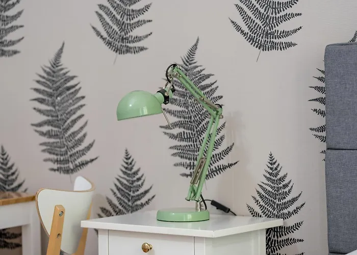 Cosy Very Berry In Close To The Park By Renters * 포즈난