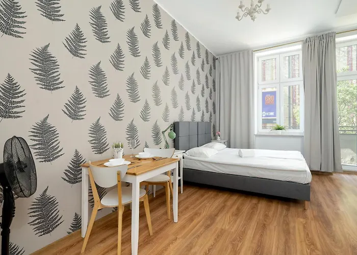 아파트 Cosy Very Berry In Close To The Park By Renters