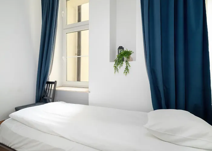 Cosy Very Berry In Close To The Park By Renters